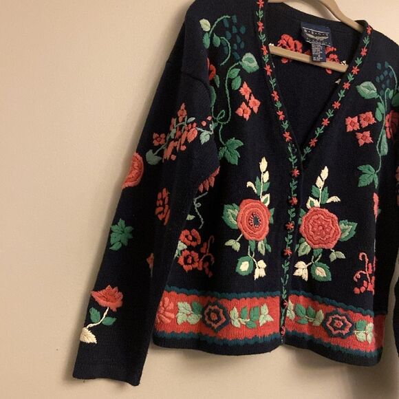 Vintage Navy Floral Embroidered Cardigan Sweater size M - Picture 5 of 13